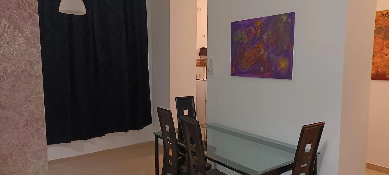 2 Studio Budapest 0*,